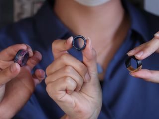 様々な彩りの木の指輪ーウッドリング