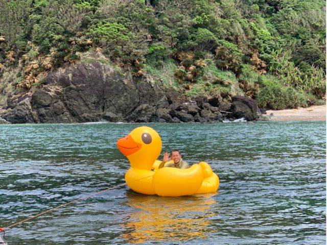 浮き輪をご用意してます。ユニコーンやアンパンマン、カーズもあります。