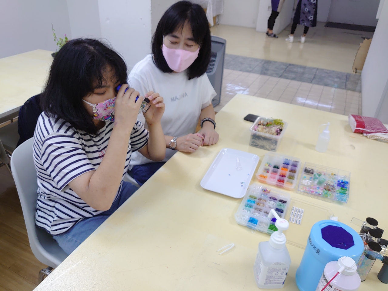 Iԃp[cɂ萢EɈ̖؋܂