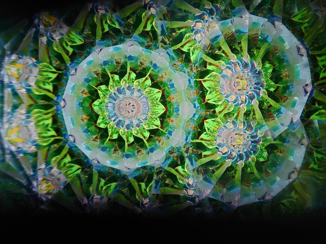 ◇オイル万華鏡作り体験◇お一人様・手ぶらでOK◎お子様と一緒に出来