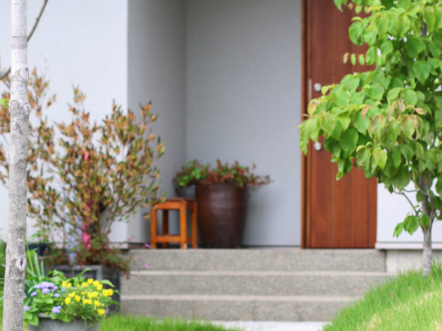 O[̕ǂƖ؂̃hAڈŁAׂ͌ɂȂĂ܂BĂ܂炲AB