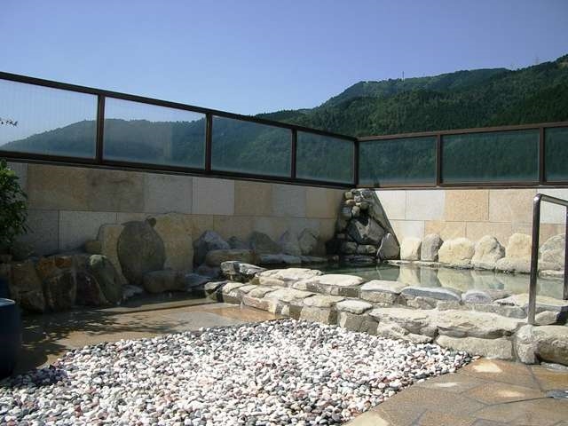 ���{�O����ɐ�������w���C����x�œ��X�̔������₵�܂��񂩁H