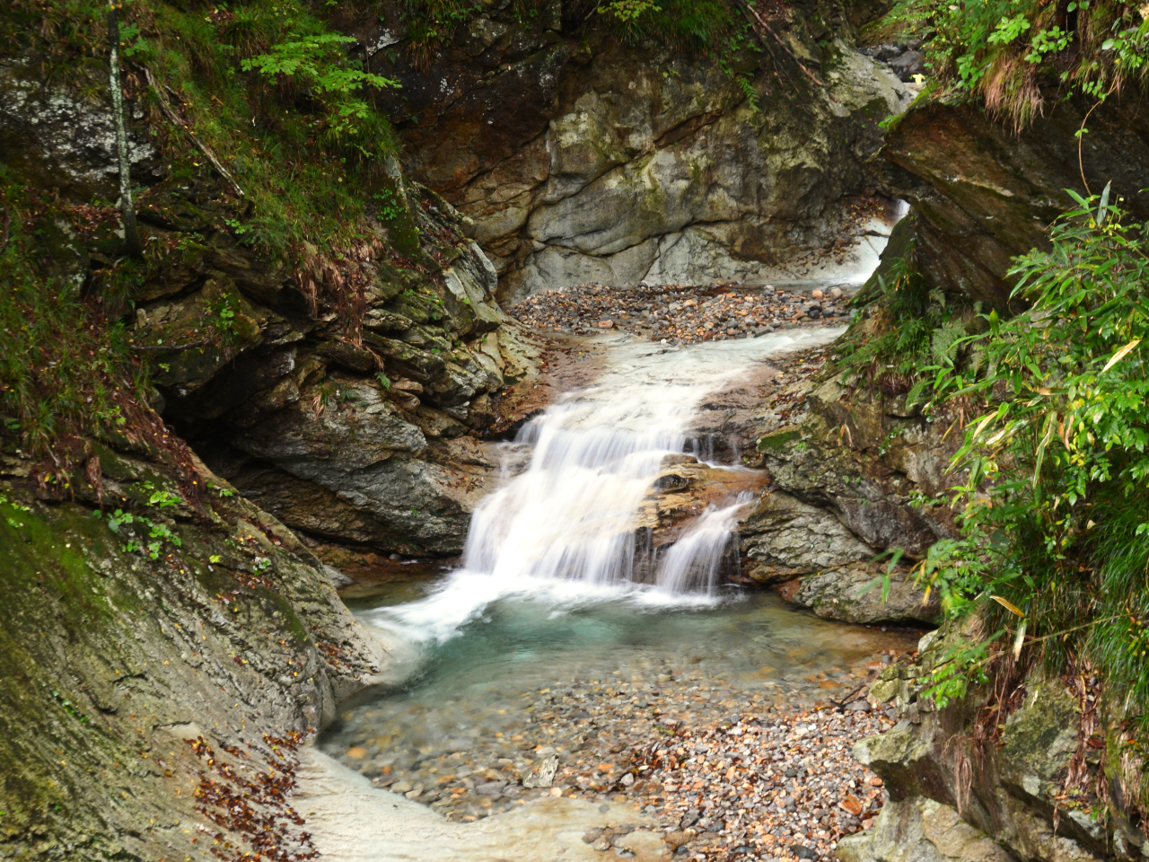 古釜(ふるかま)の滝はマイナスイオンを感じますね。