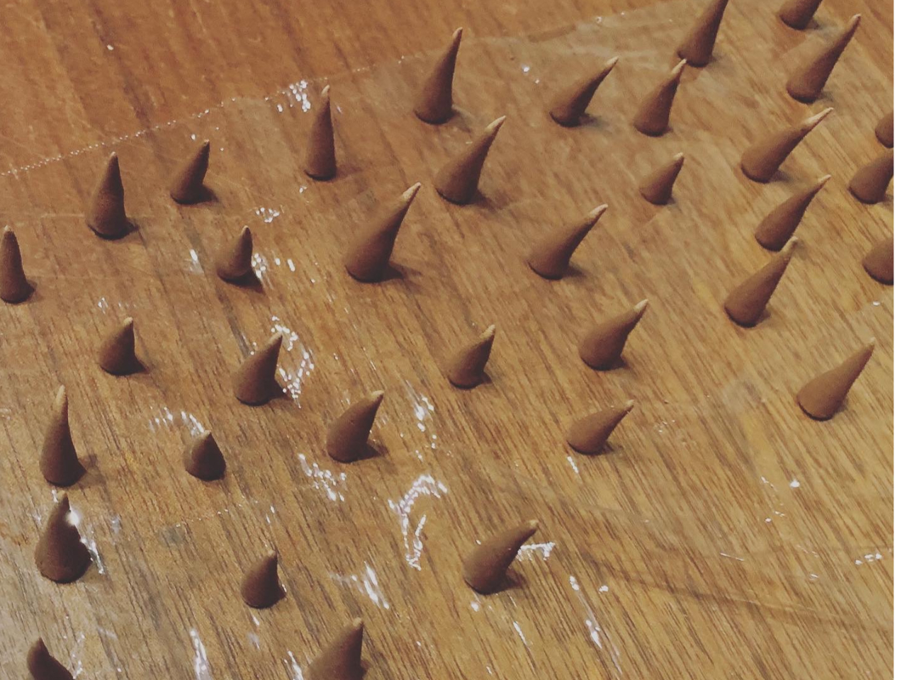 【コーン型お香作り】童心に帰って粘土を捏ねる要領で…約20個出来上がります!