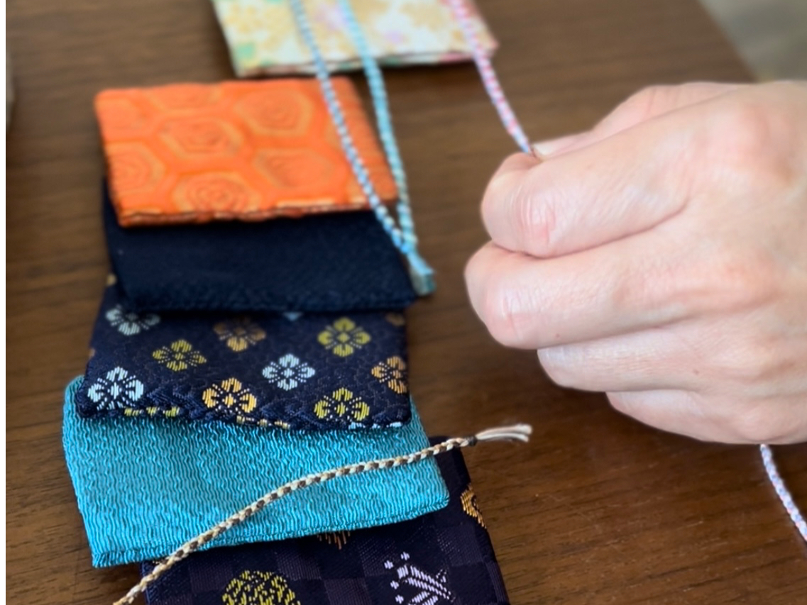 【匂い袋作り】金襴袋or縮緬袋に調合した香りを入れて携帯できます!作成した匂い袋をお守りの様にご使用される方も