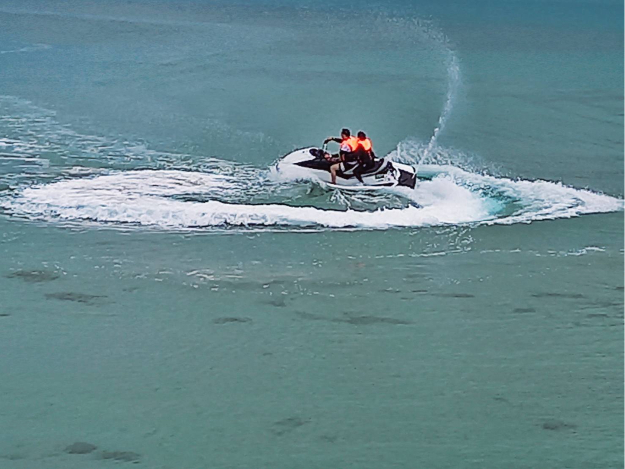 奄美空港徒歩1分 奄美の海を満喫 ジェットスキー体験 女性 カップル ファミリーにおすすめ 奄美マリンジェットクラブ じゃらん遊び体験