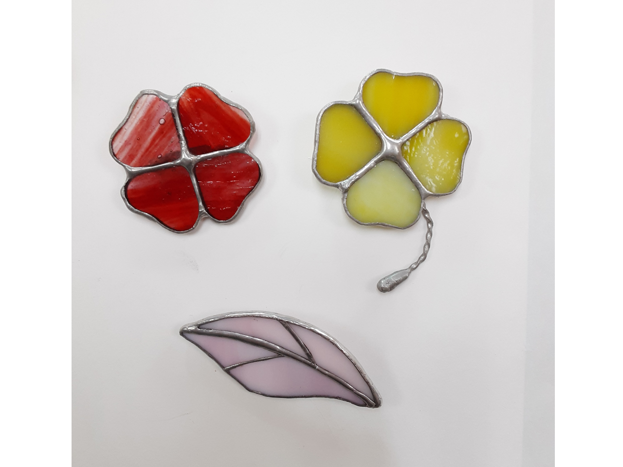 クローバーのデザインとリーフのデザインからお選びいただけます♪