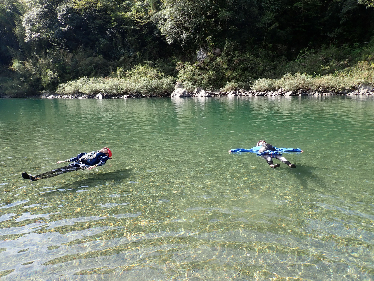 もう一つのお楽しみ!全身の力を抜いて浮く!浮く!浮く!