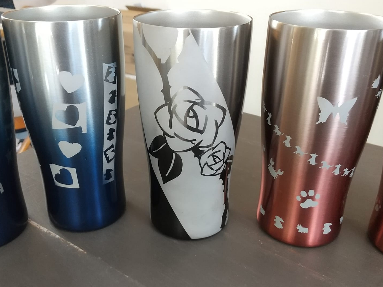 JtȃOf[V̂XeX^u[ɃXebJ[𒣂fUC܂BOXȂǂƂقڍH͕ς܂By2,500~R[Xz