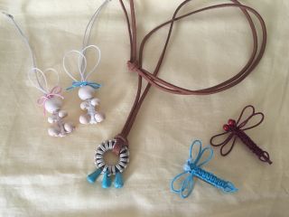 うさぎのストラップ 材料費2つセットで300円 とんぼのブローチ 2つセットで100円 ドロップターコイズのペンダント 500円