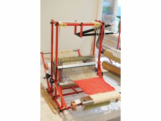 なかなか体験できない手織り体験をしませんか?