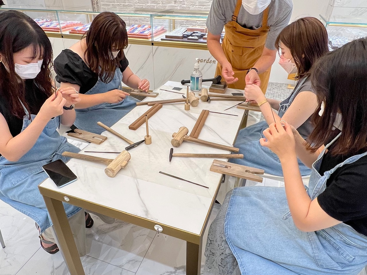 X^btT|[g܂̂ŁA菉S҂̕ɂSĂ肵Ă܂B