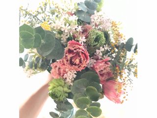 明るい春らしいブーケ