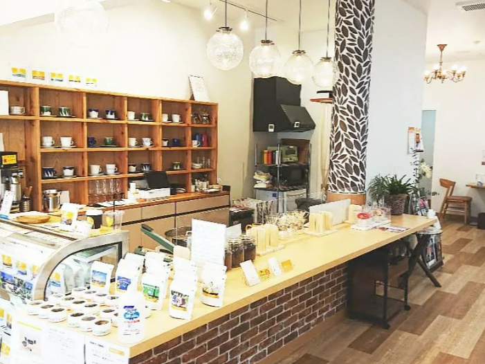 店内ではスペシャリティコーヒー豆の販売を行っています