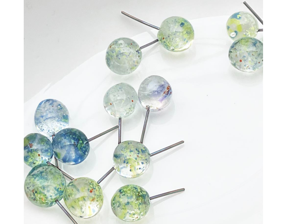 季節に合わせたカラーでお待ちしています(^▽^)/