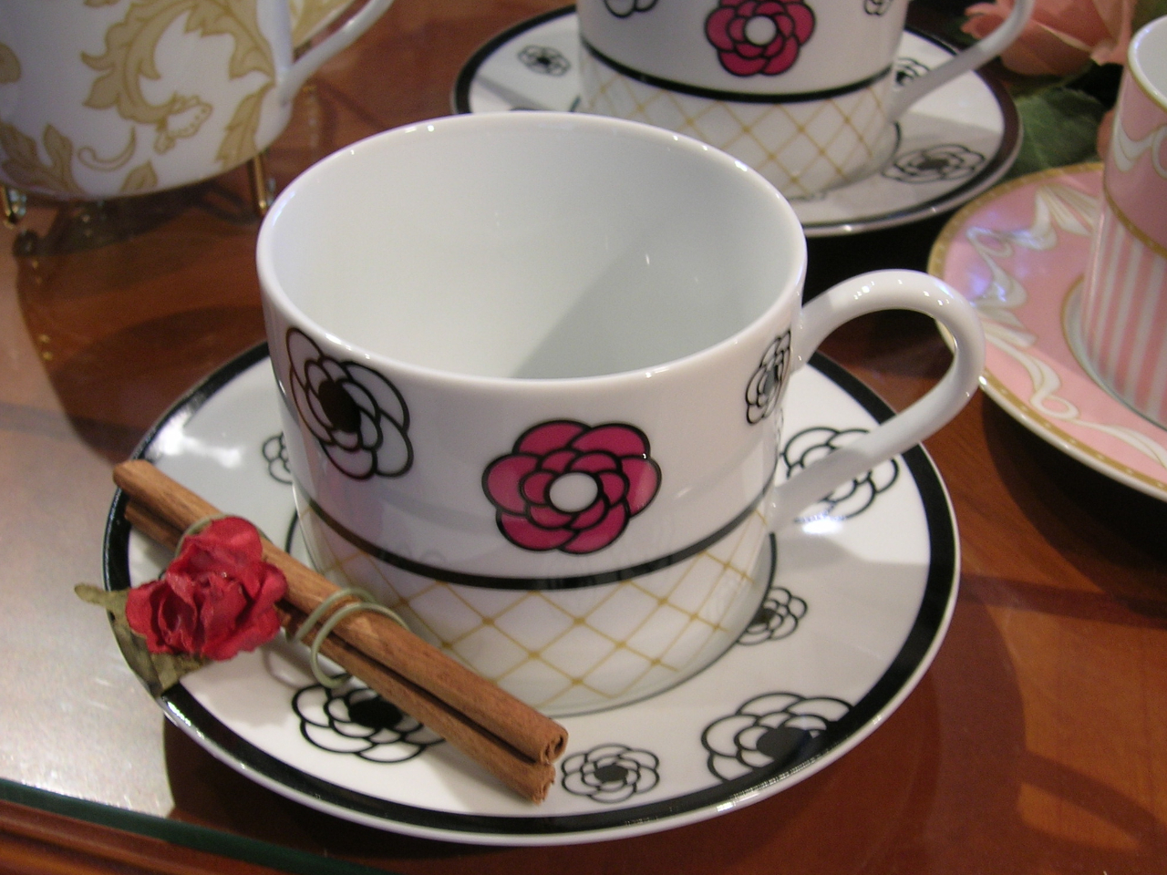 ポーセラーツ用 マグカップ＆お茶碗 4人以上で【グループ割】ファミリーにおススメ！【ポーセラーツ