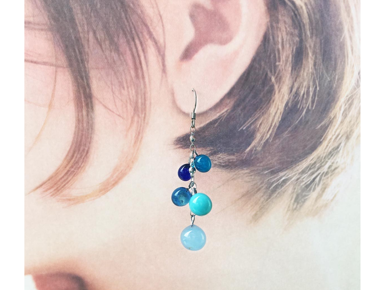 透明感のあるドロップガラスのピアス・イヤリングも自分らしいカラーで手作りできます♪