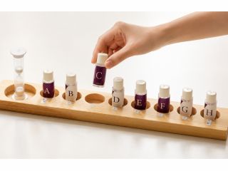 世界でも特許を取得した手法!8種の香りを嗅いで好きな順に並べるだけ!今の自分の心たカラダの状態をわかりやすくグラフ化してお渡しします。今のストレス度もわかります