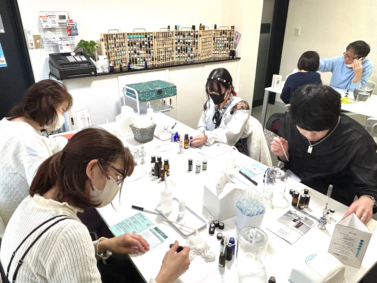 AEAJF̃A}uhfUCi[AA}CXgN^[AhoCY܂BS҂̕Sč쐬ł܂B