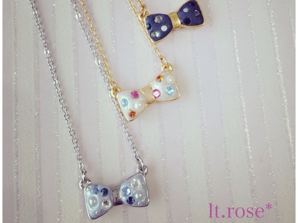 お好きなパテ(粘土)とストーンをお選びいただけます♪