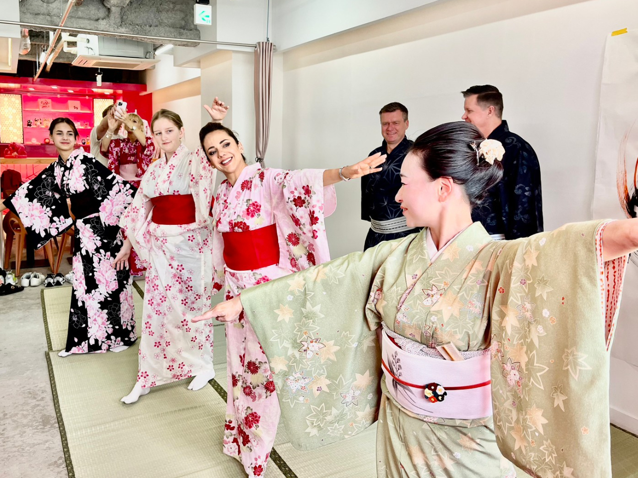 訪問着、桜、日本舞踊、小道具、パーティー、披露宴、祝賀式、観劇 4K】2024年第10回 春節祭 in おおいた 「御祝儀舞」花柳奈美志郎