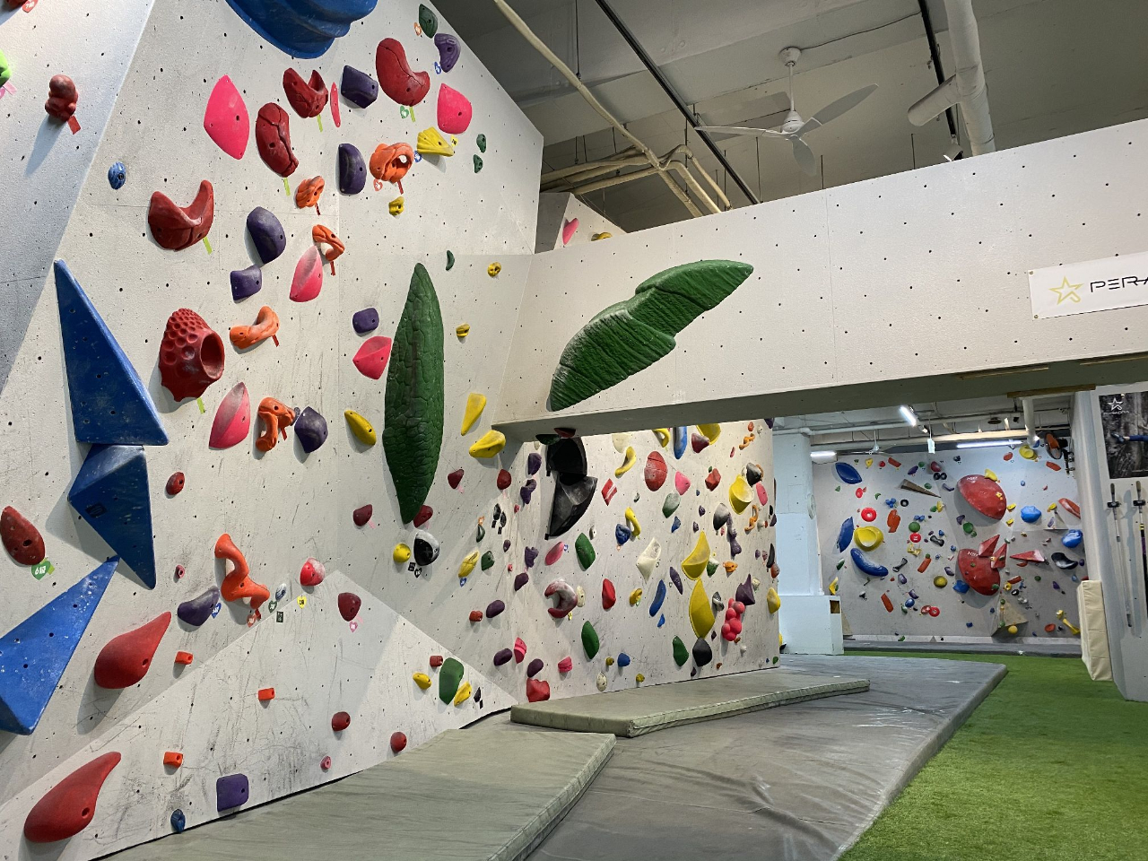 今池駅より徒歩5分 時間フリープラン土日祝 ボルタリングで全身を使って登る爽快感とフィットネス効果を感じてみませんか クライミングジム クオーレ今池店 じゃらん遊び体験 今池駅より徒歩5分 時間フリープラン土日祝 ボルタリングで全身を使って登る爽快感とフィットネス効果を感じてみませんか クライミングジム クオーレ今池店 じゃらん遊び体験