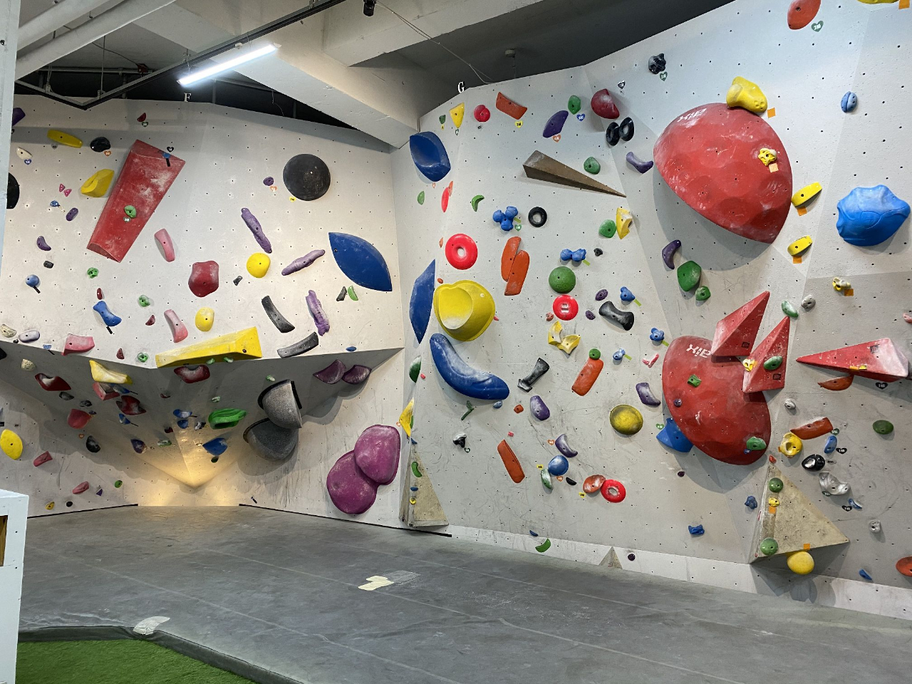 今池駅より徒歩5分 時間フリープラン土日祝 ボルタリングで全身を使って登る爽快感とフィットネス効果を感じてみませんか クライミングジム クオーレ今池店 じゃらん遊び体験 今池駅より徒歩5分 時間フリープラン土日祝 ボルタリングで全身を使って登る爽快感とフィットネス効果を感じてみませんか クライミングジム クオーレ今池店 じゃらん遊び体験