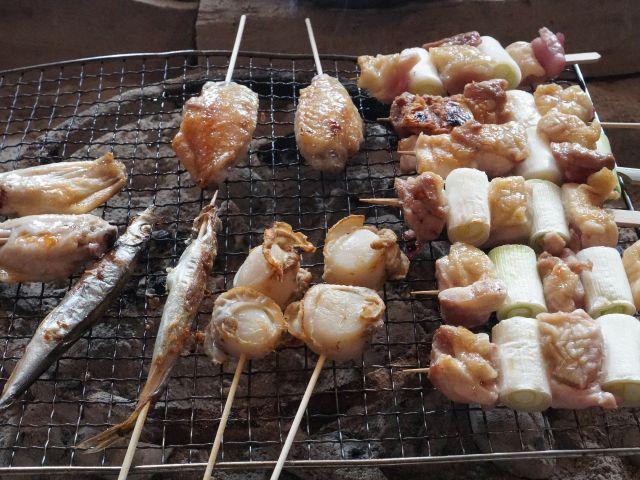 昼食は囲炉裏料理