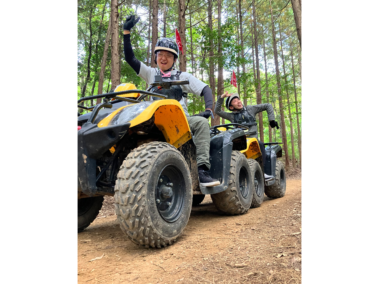 友達同士、楽しくワイワイと体験でき日常のストレスを発散!大人も”わんぱく”になれる時間が最高に人気です!童心に戻り時間を忘れて楽しもう♪