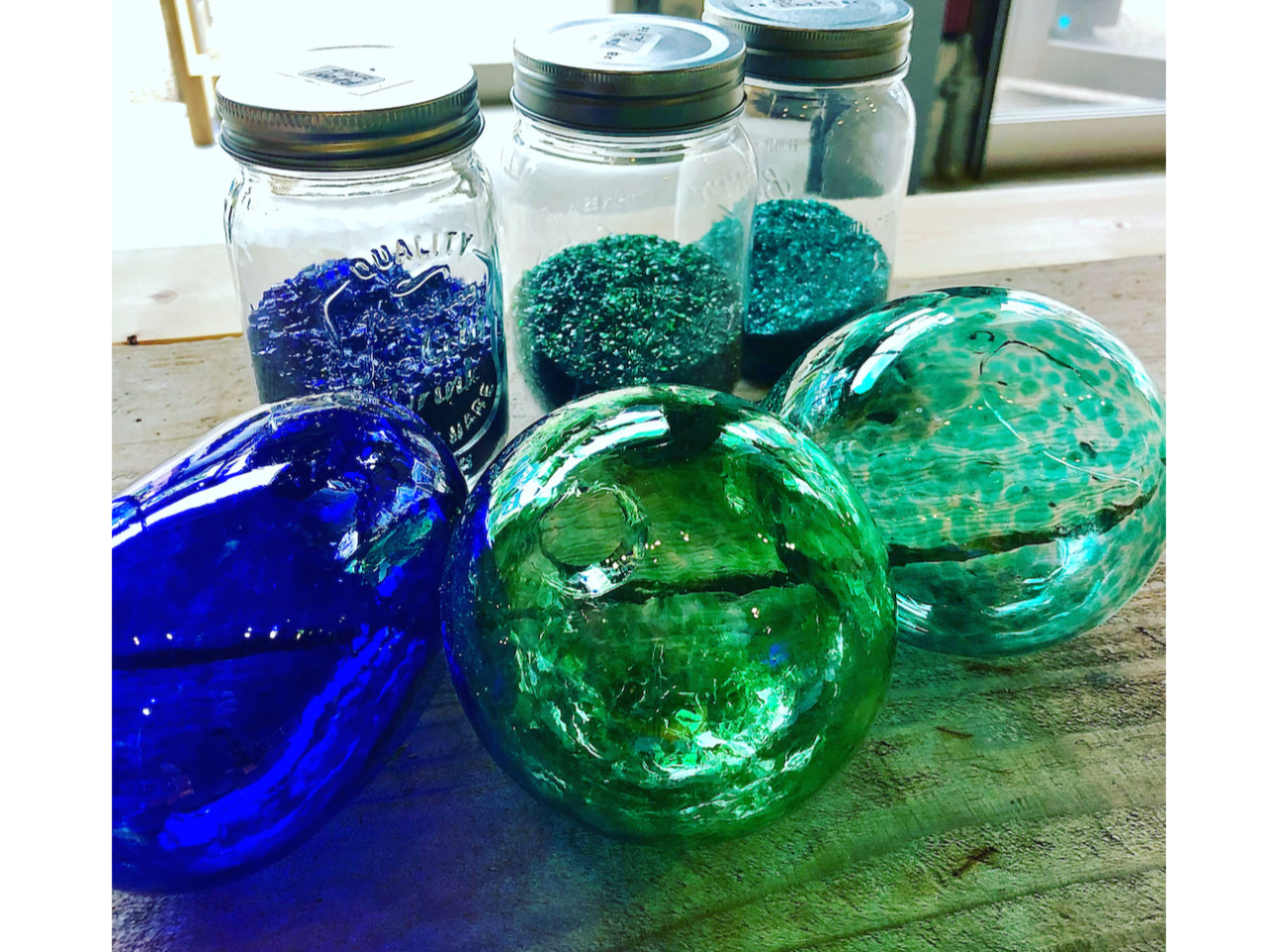 ガラスカレットは30色!