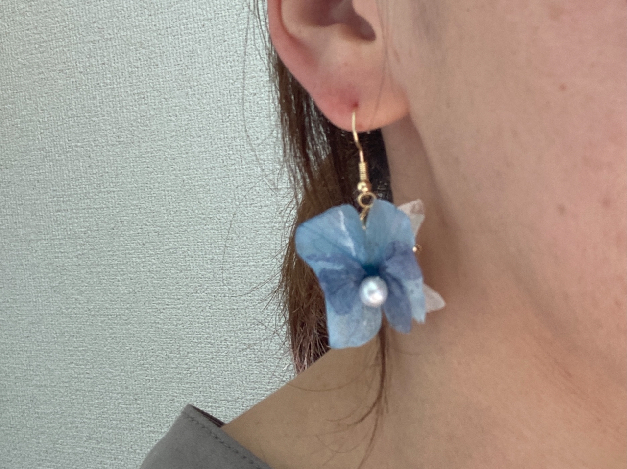 手作りフラワーアクセサリー フラワーピアスまたはイヤリング 生まれ持った色から分かる個性魅力診断書付き コミュニケーションフラワーデザイン協会 じゃらん遊び体験