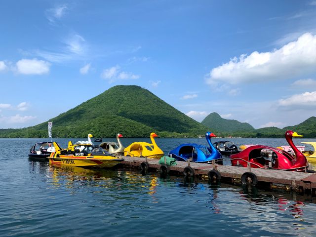 レンタルボートで美しい榛名湖を満喫♪
