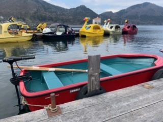 電動エレキ釣りボート、釣りのポイントまで楽々移動できます。