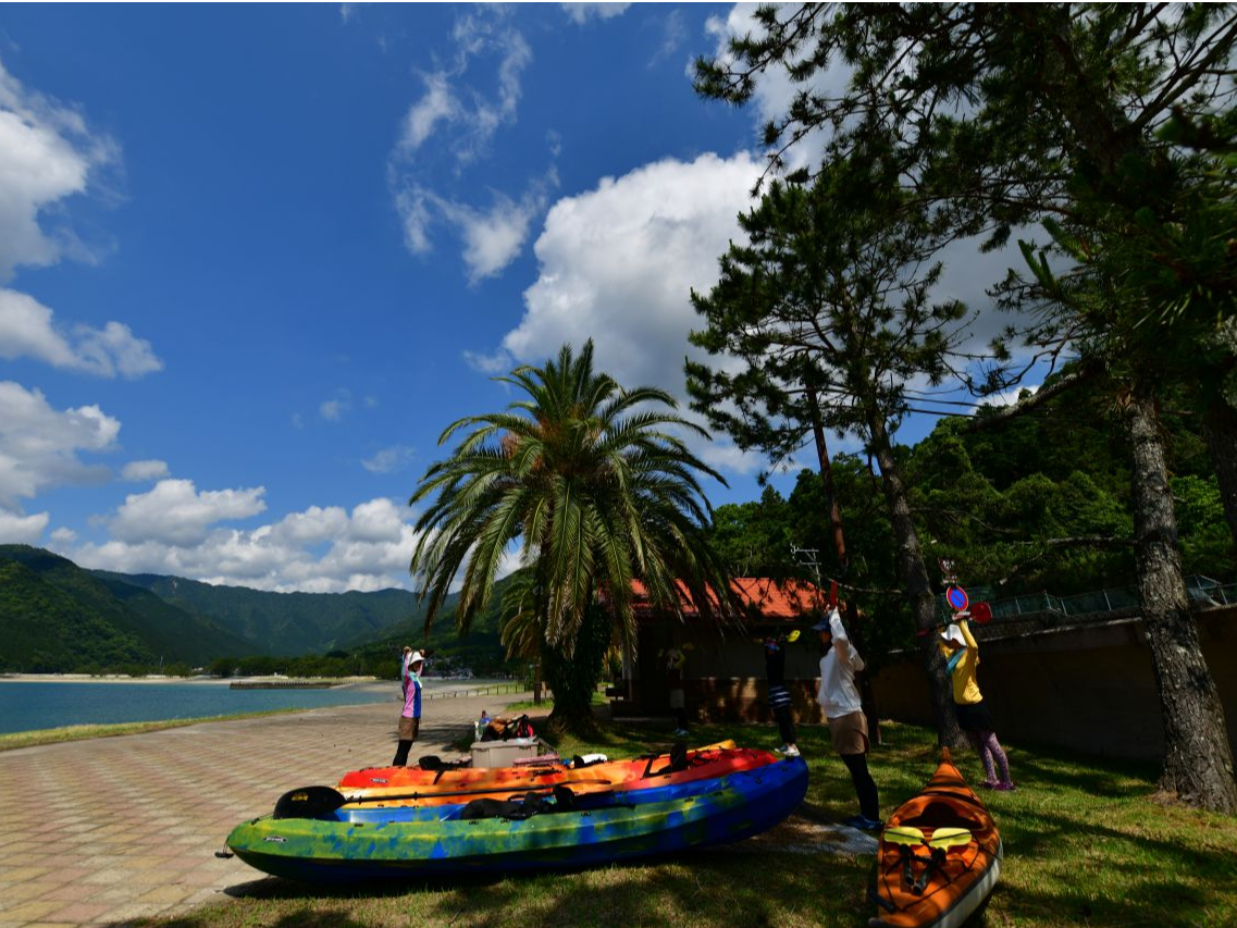 海上へ出る前に漕ぎ方の練習もします