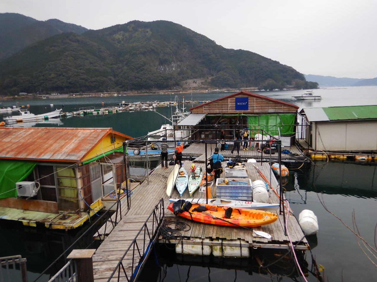 ÂȘp̔nEXɏ㗤B㗤Ƃ́ARc܂AJɂw܂̂łSB