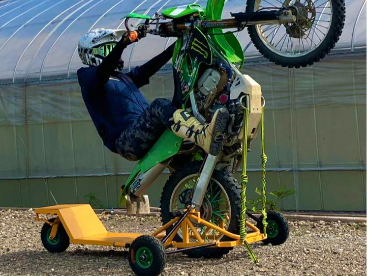 Ȃ悤ɂQ{̈SxgtĂ܂B