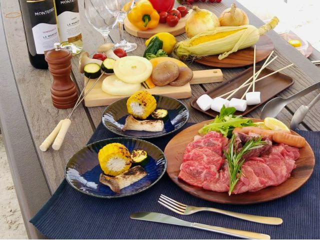 写真は2名様分の盛り付け例になります。季節により野菜の内容は変わります。