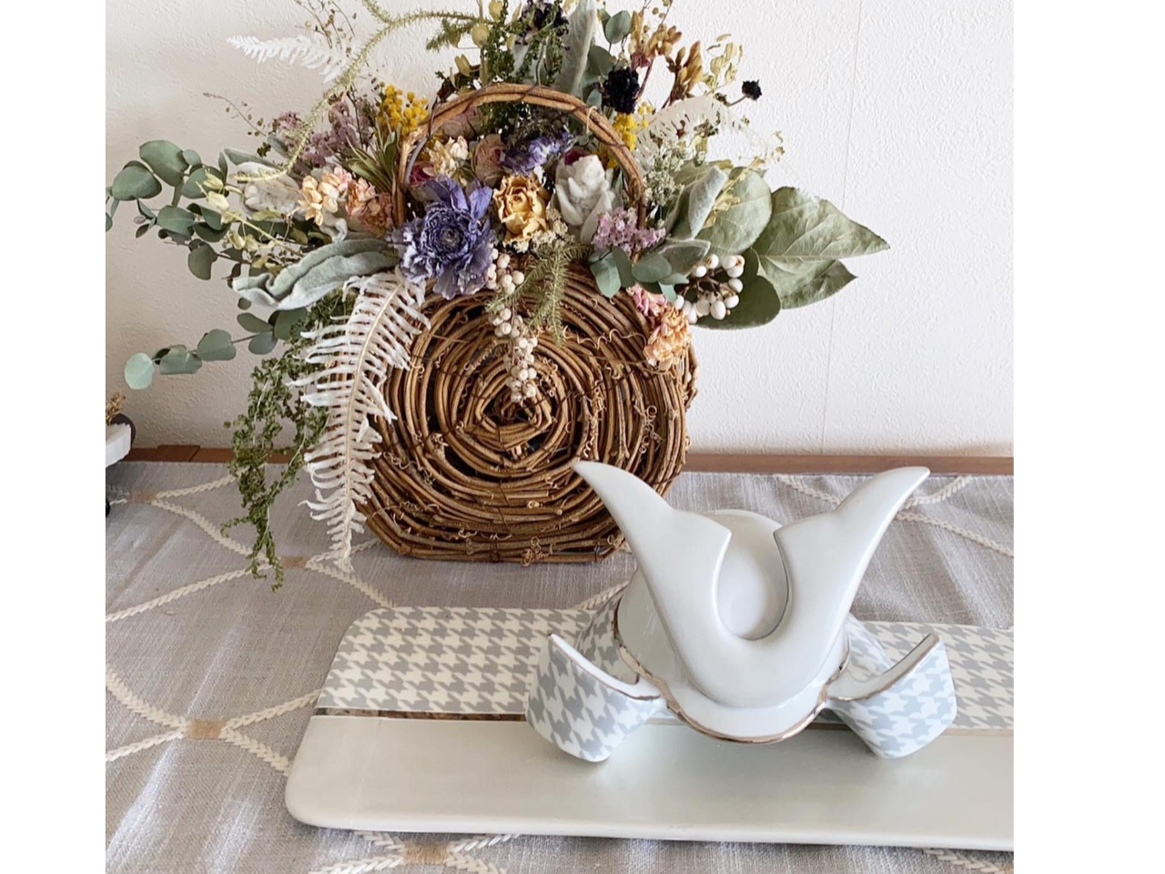 Tōkl̂ʐ^BfGɏĉĂ܂B