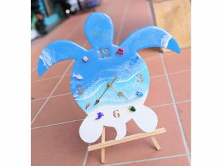 ウミガメの時計 横 約40p 高さ 約36,5p