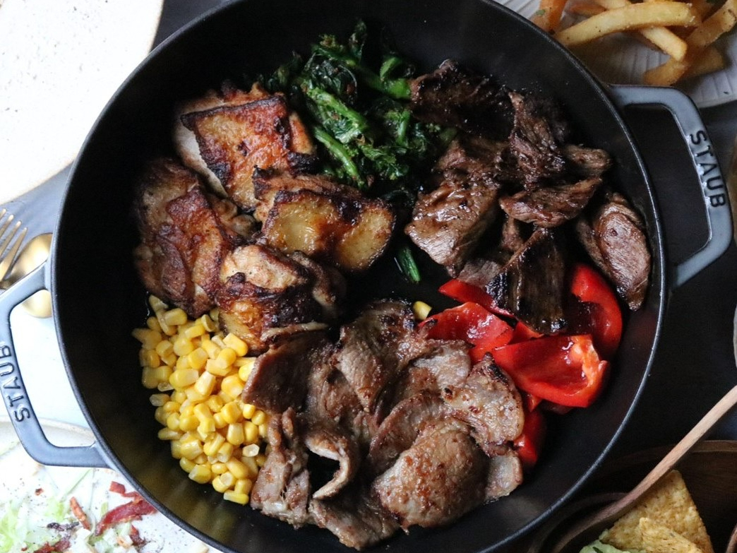 �ёu�{���؂Ȃǂ�BBQ�Z�b�g�ɉ����A�T���_�A�|�e�g�Ȃǂ������wCasual Plan 5,000�~�x�I