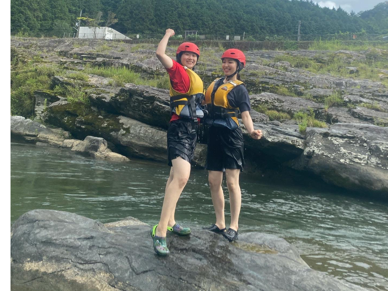 岩の上でポーズ。