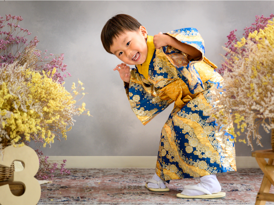 南国の植物やドライフラワーで飾られたお洒落な店内♪