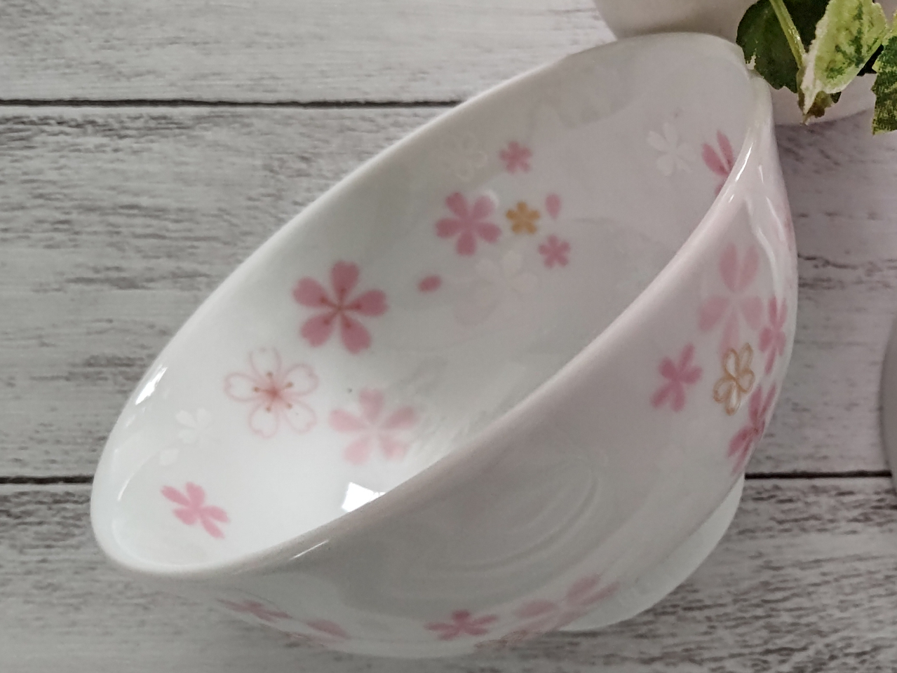 �����_���ɓ\���������A�ƂĂ��f�G�ȍ�i���c���w�Z�R�N����R�����̍�i�ł���