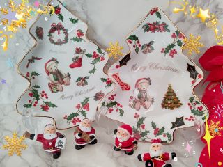 クリスマスツリーの形のお皿にクリスマスデザインの転写紙☆ケーキ皿にしたりお部屋に飾ってクリスマスの雰囲気が上がります☆彡
