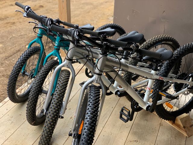 お子さま用のレンタルMTBも本格使用!大人顔負けのライダーに変身!!