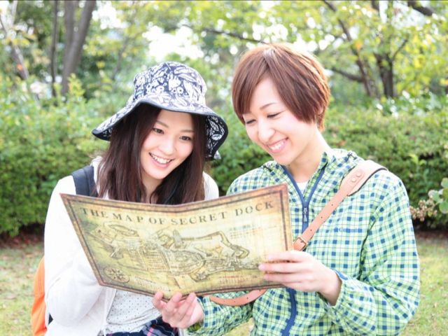 本格的な地図を手に、園内から宝を見つけ出せ!!