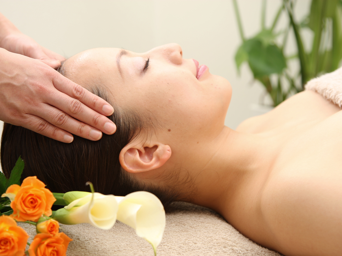 本格手技のドライヘッドスパ