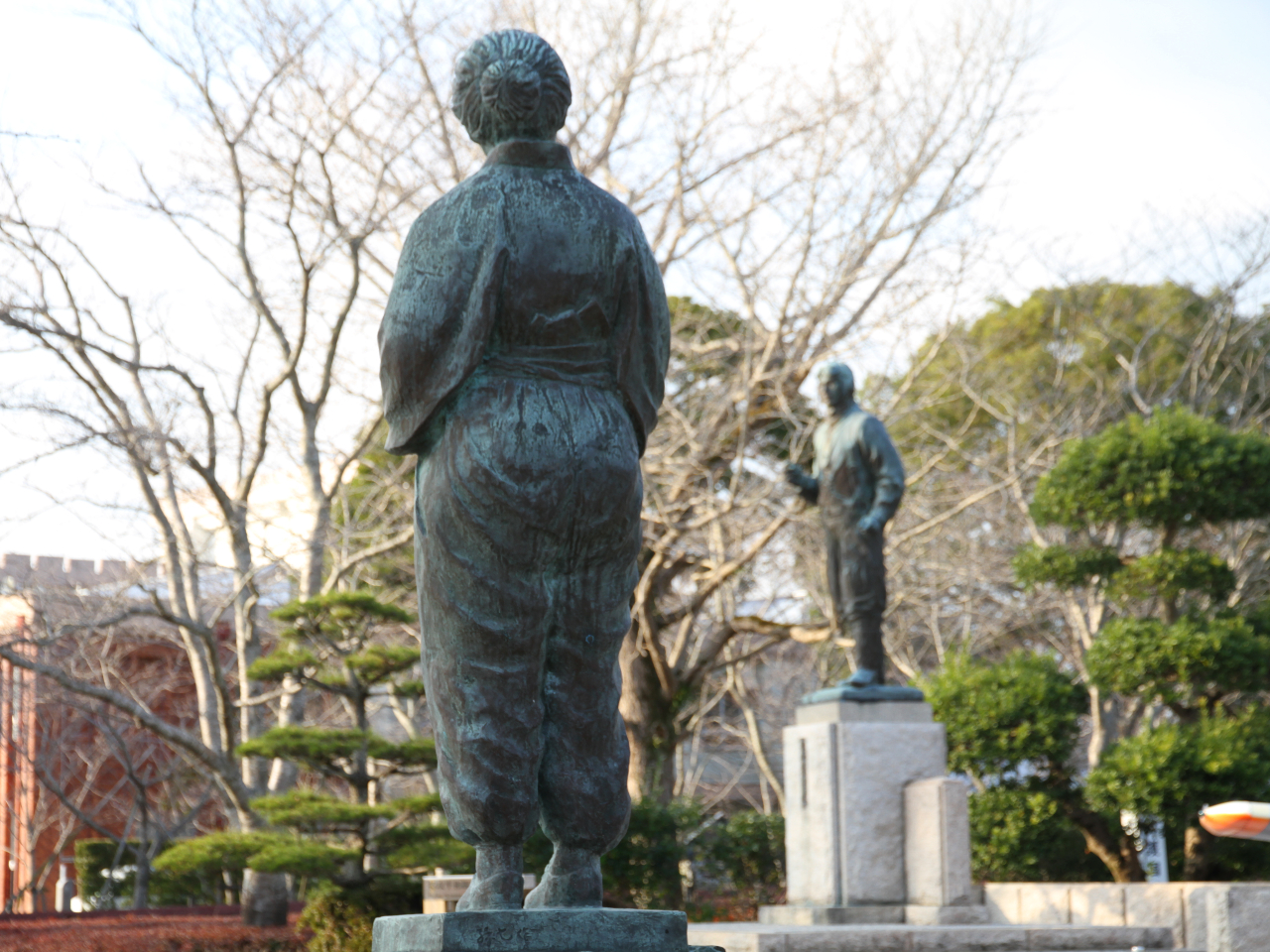 uUEm̑vƁȗvumUaْ񋟁v