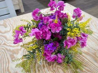 写真はイメージです。お花の内容や花器など、変更になる場合があります。2名以上でのご予約は、同じ内容でお願い致します。