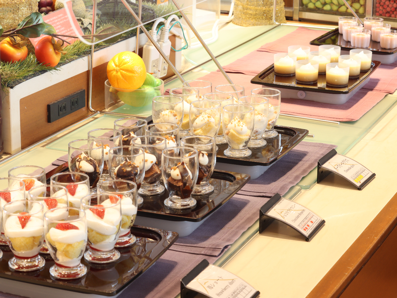 パティシエ特製のスイーツも食べ放題!